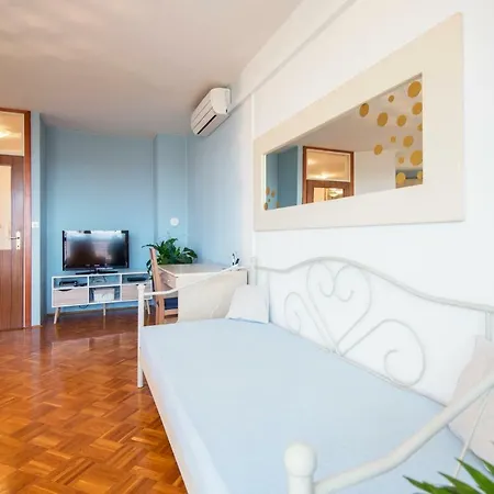 Martha Apartment *