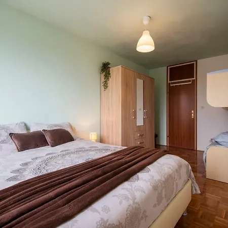 Martha Apartment