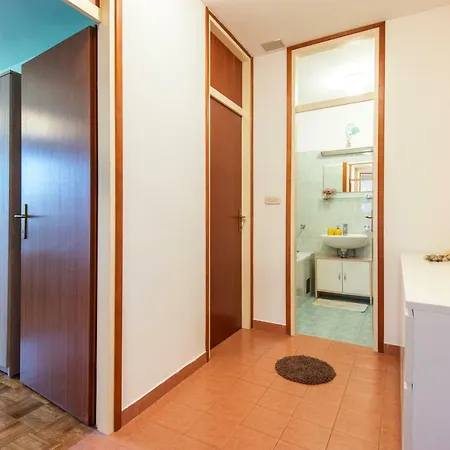Martha Apartment *